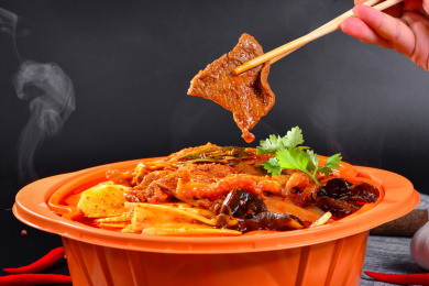 四川风味的自热方便小火锅