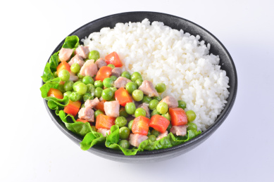 川味瘦肉豌豆方便盖浇米饭