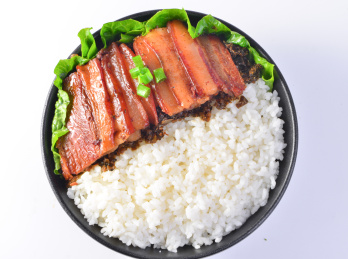 川味梅菜扣肉方便盖浇米饭