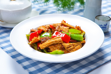 美味家常小炒菜腐竹爆炒肉片