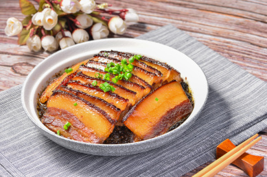 四川传统九大碗梅菜扣干肉