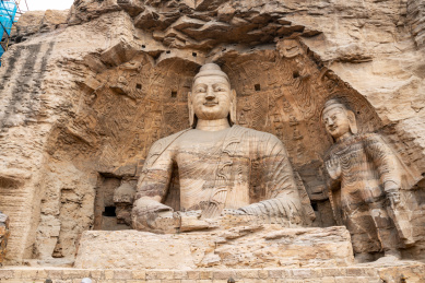 中国山西云冈石窟大佛雕像