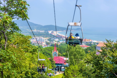 中国山东省青岛市崂山仰口景区缆车索道