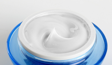 化妆品白色膏体