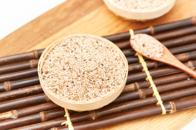 竹筐里的白芝麻