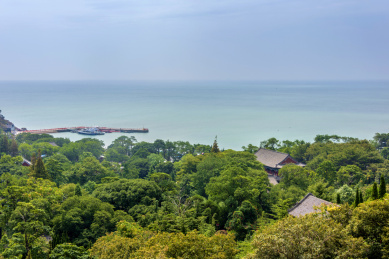中国山东省青岛市崂山太清宫风景区海岸风光
