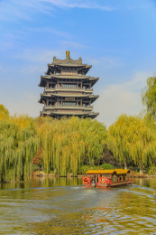 山东省济南市大明湖超然楼风光