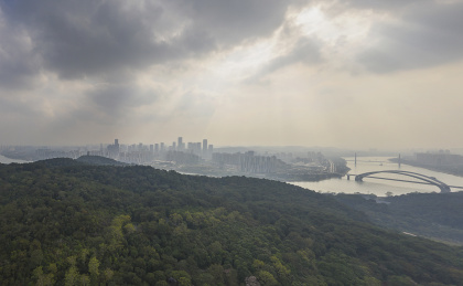 南宁邕江江岸城市远景全景图