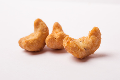 饱满的炭烧腰果