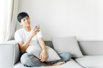 中国男性室内居家主题人像