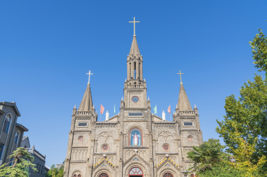 山东青州古城天主教堂建筑顶部