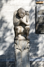 北京市丰台区宛平县衙前的拴马桩