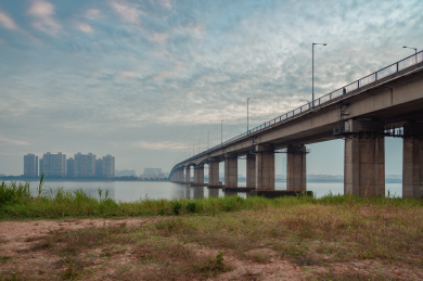 中国广东省江门市连接中山市的外海大桥
