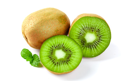 白底上放着猕猴桃和猕猴桃果肉