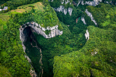 重庆武隆天坑天生三桥旅游景点