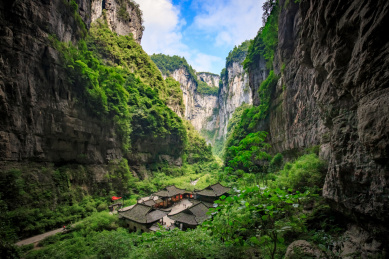 重庆武隆天坑天生三桥自然风光