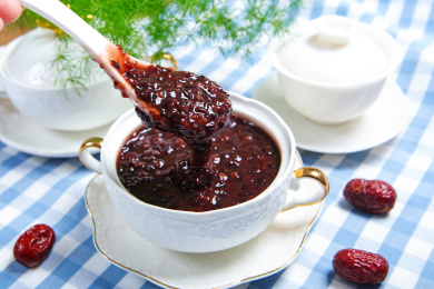 纯天然有机食材血糯米黑米粥