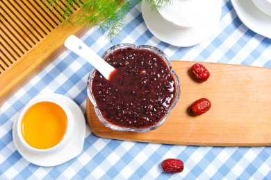 纯天然有机食材血糯米黑米粥