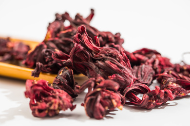 放着茶则上的洛神花茶