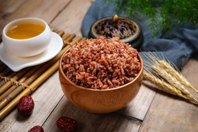 营养美食健康杂粮饭红米饭