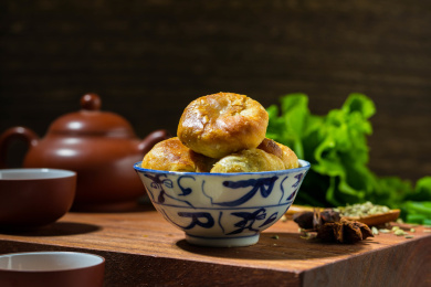 中国特色美食梅菜油炸烧饼