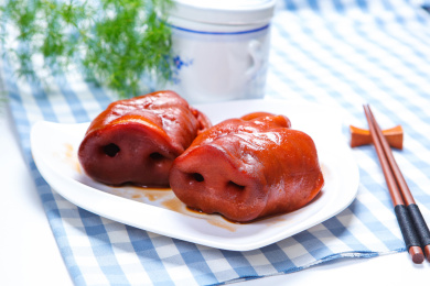 特色传统美食小吃香卤猪脸猪拱嘴