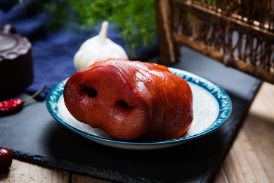 中国传统特色美食卤猪鼻子猪拱嘴