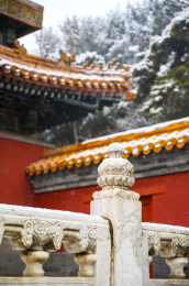 中国北京景山公园栏杆雪景