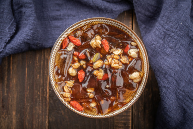 中国传统小吃四川红糖冰粉