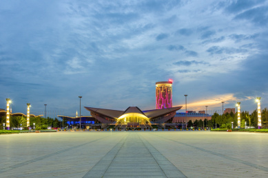 中国河北省沧州体育馆夜景