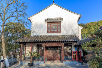 中国江苏省南京市栖霞区燕子矶公园中式建筑