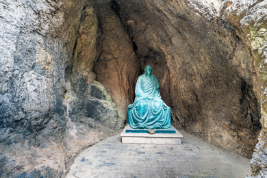 中国江苏省南京市幕府山达摩古洞慧可大师塑像