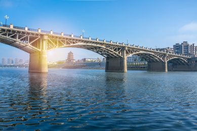 江西省景德镇市珠山大桥和昌南阁