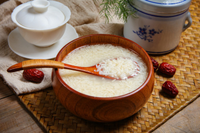 特色传统小吃美食醪糟糯米甜酒