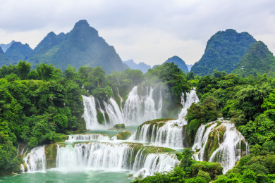 广西德天瀑布景观