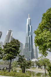 越南胡志明市地标塔81建筑风光