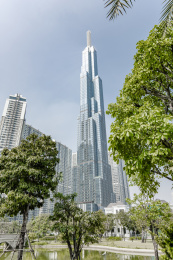 越南胡志明市地标塔81建筑风光