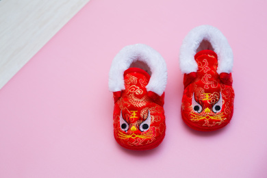 中国传统的虎头鞋