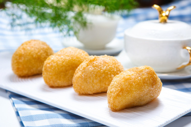 特色港式点心早茶糍粑咸水角