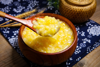 营养早餐粥品大玉米碴子粥