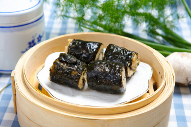 美味早点小吃传统点心紫菜肉卷