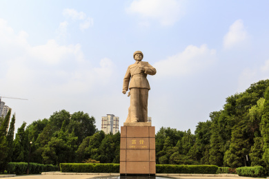 辽宁省抚顺市雷锋纪念馆雷锋塑像