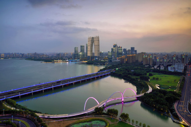江苏苏州金鸡湖东方之门城市风光夜景