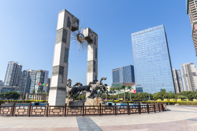 中国广东省深圳市龙华文化广场