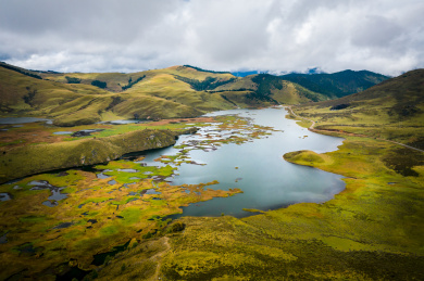 四川凉山木里县寸冬海子