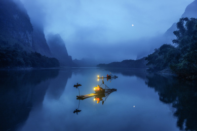 广西桂林阳朔漓江渔火