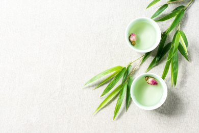 中国茶道文化，竹叶和玫瑰花茶   