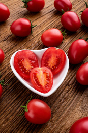 新鲜美味的小西红柿  