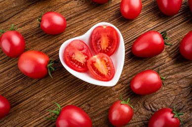 新鲜美味的小西红柿  