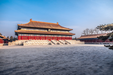 中国北京太庙大殿在晴朗的蓝天下